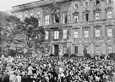 Europe 1914: Outbreak of the Great War .
